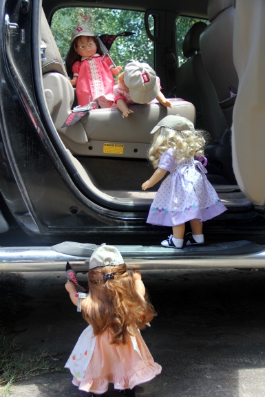 Lanie and Nellie go to a baseballe game!- doll adventures with stitching with Elli